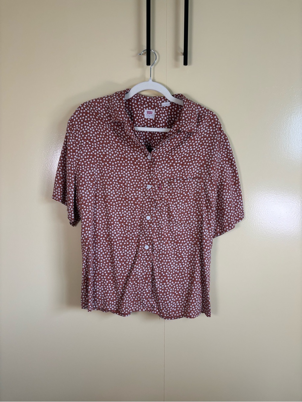 Levi's Men's Rust Floral Short-Sleeve Button-Up Shirt
